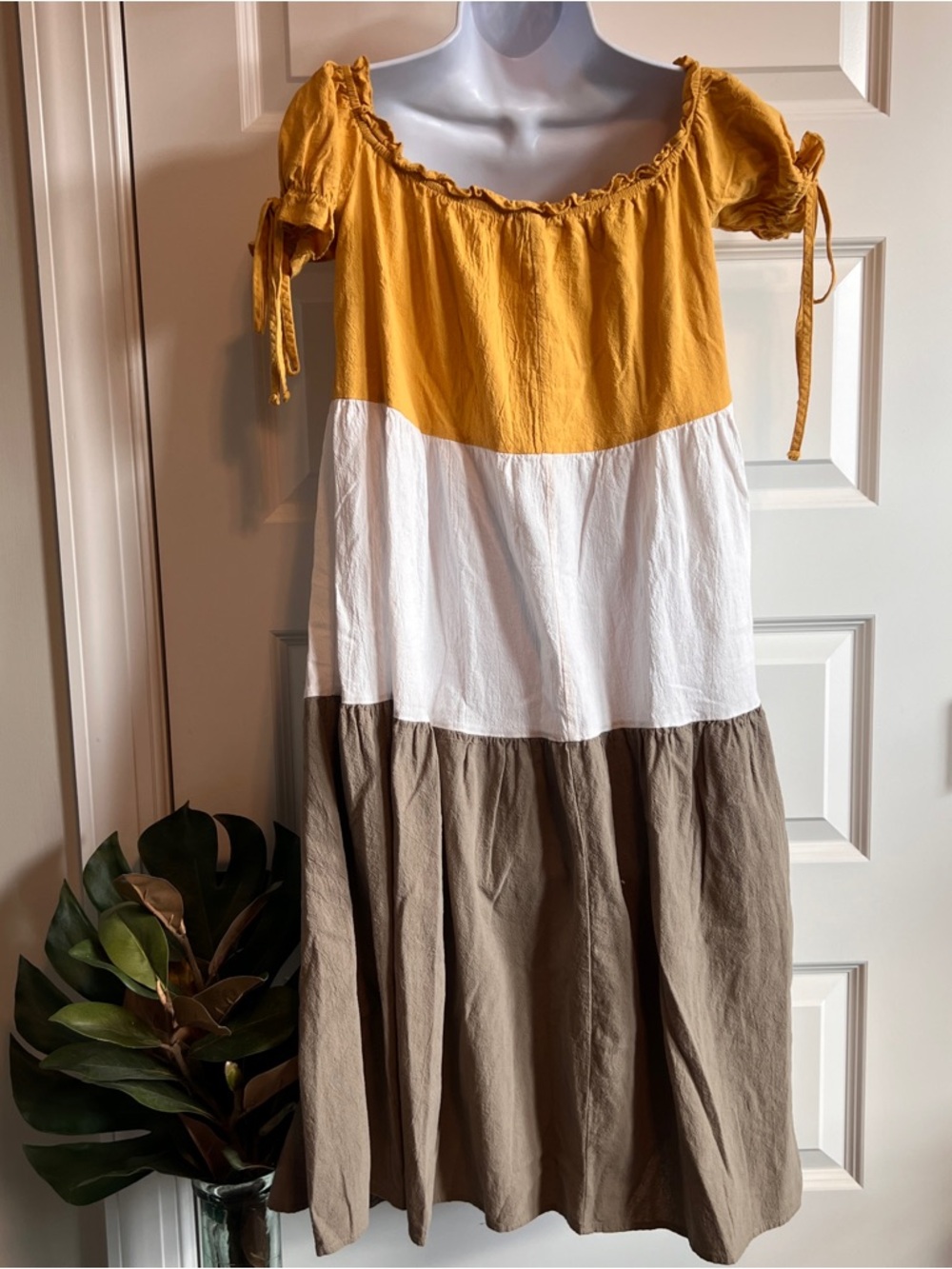 2/$25 SHEIN MIDI Mustard Olive Green Size Small 4 - Picture 3 of 8